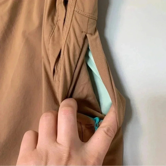 Birddogs tan  shorts - Picture 3 of 7